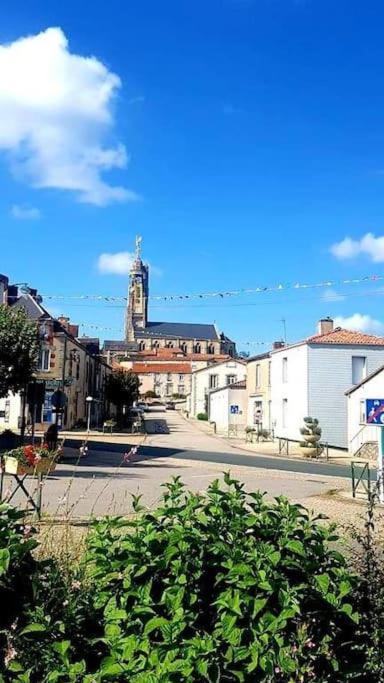 L'Ange Gite De Groupe Proche Du Puy Du Fou Sevremont Ngoại thất bức ảnh